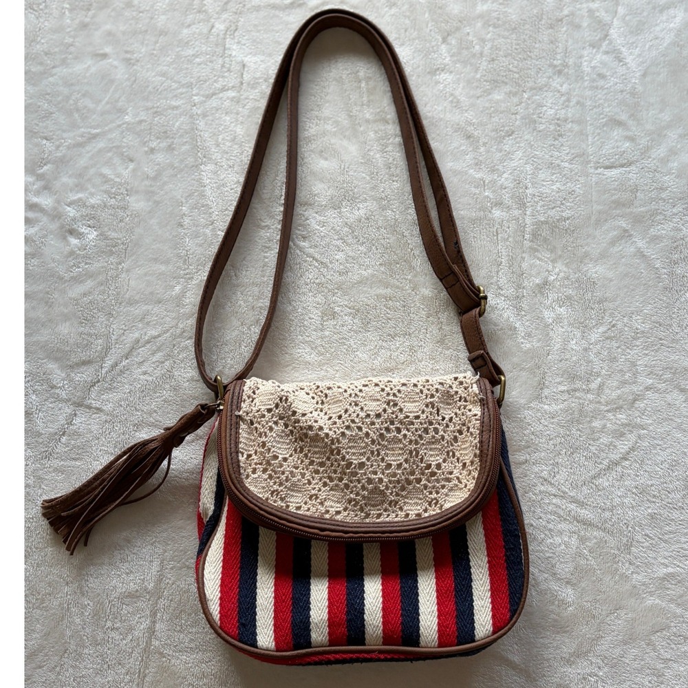 American Eagle Multicolor Striped Crochet Lace Crossbody‎ Bag Small Excellent